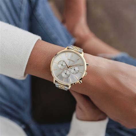 Uncover our Women's Luxury Watches 